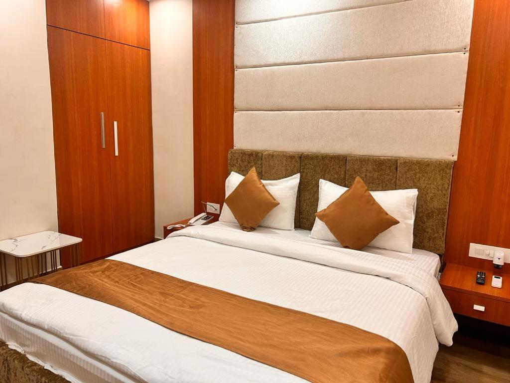 Hotel Eden Garden Asansol Exterior photo